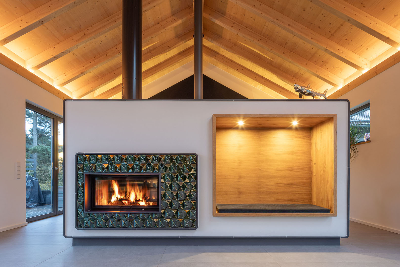 Raumteiler mit Kamin, Rehau
